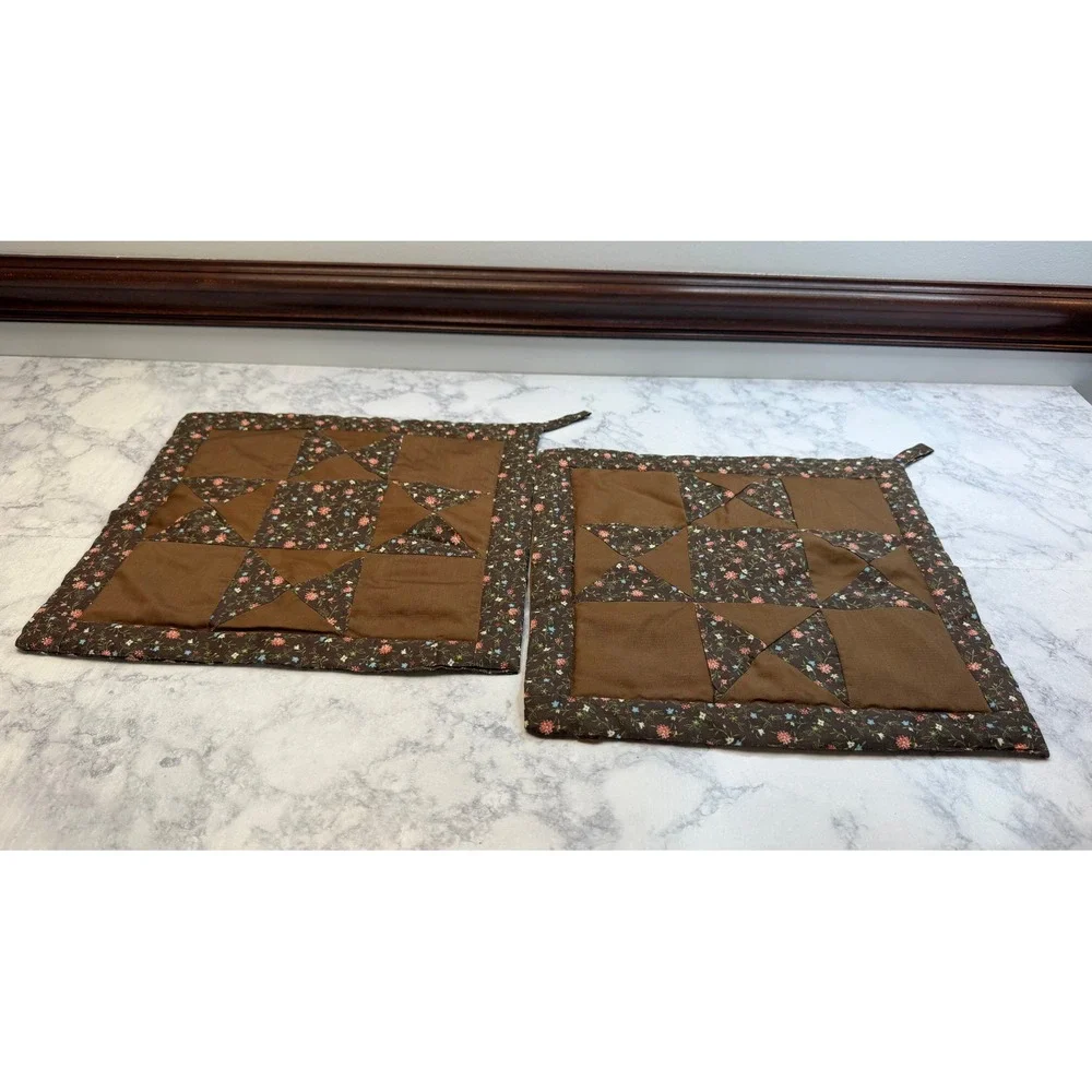 Vintage Quilted Pot Holders Set of 2 Brown Floral Patchwork Star Farmhouse 11.5
